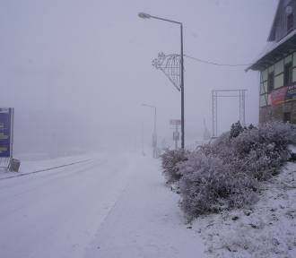 Piękna zima w Zieleńcu! Jest śnieg, przygotowują stoki dla narciarzy. Będą promocje!