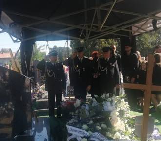 Pogrzeb Michała Antoniaka w Szadku. Ratownika medycznego i druha OSP żegnały tłumy 