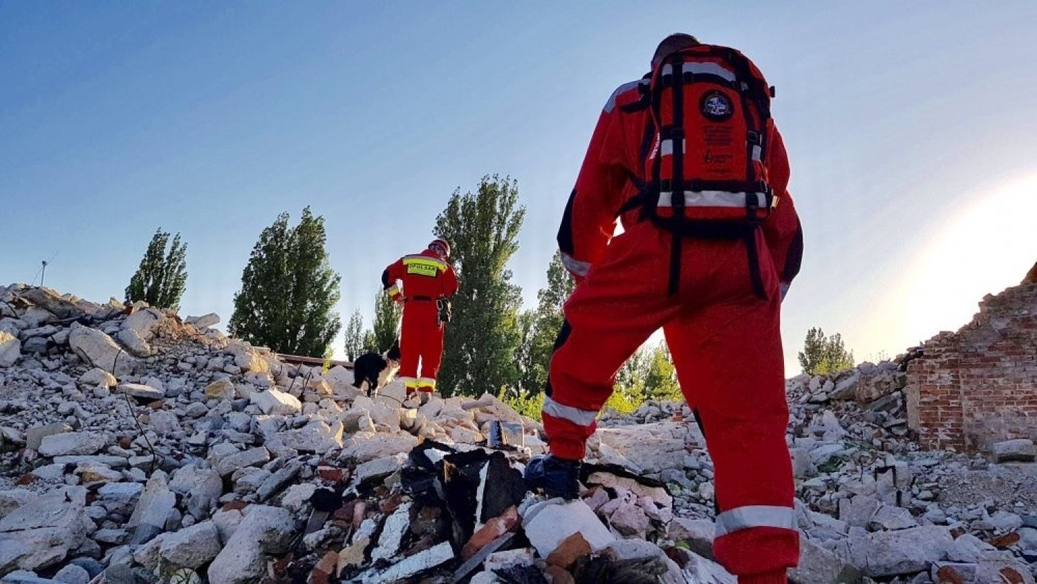 Fundacja "OPOLSAR" skupia się na prowadzeniu poszukiwań osób zaginionych poprzez Specjalistyczne Zespoły Poszukiwawczo-Ratownicze