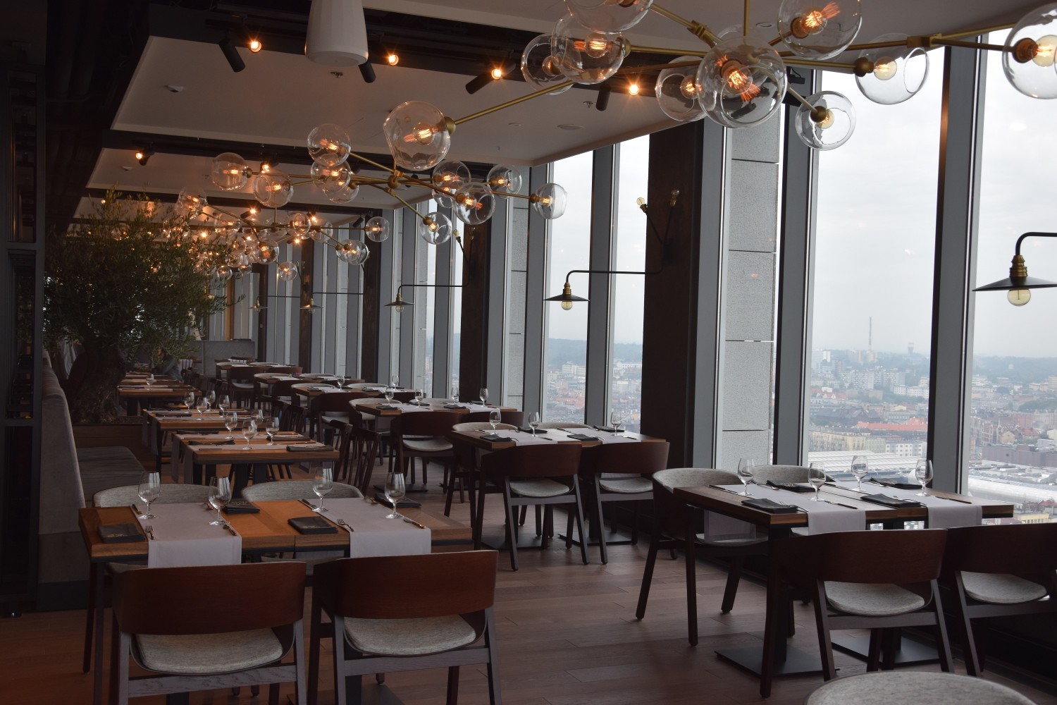 27th Floor - restauracja na 27. piętrze Altusa