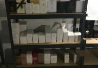 Policjanci wykryli magazyny podróbek perfum wartych 12 mln zł