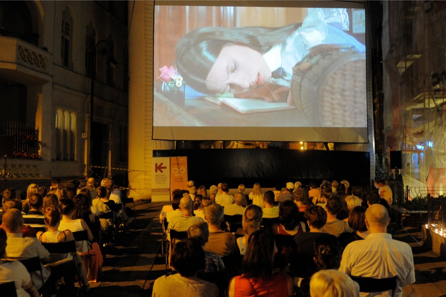Kina letnie w Warszawie. Znamy pierwsze szczegóły tegorocznego sezonu filmowego pod chmurką