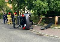 Wypadek w Kostrzynie nad Odrą. Auto wywróciło się na bok