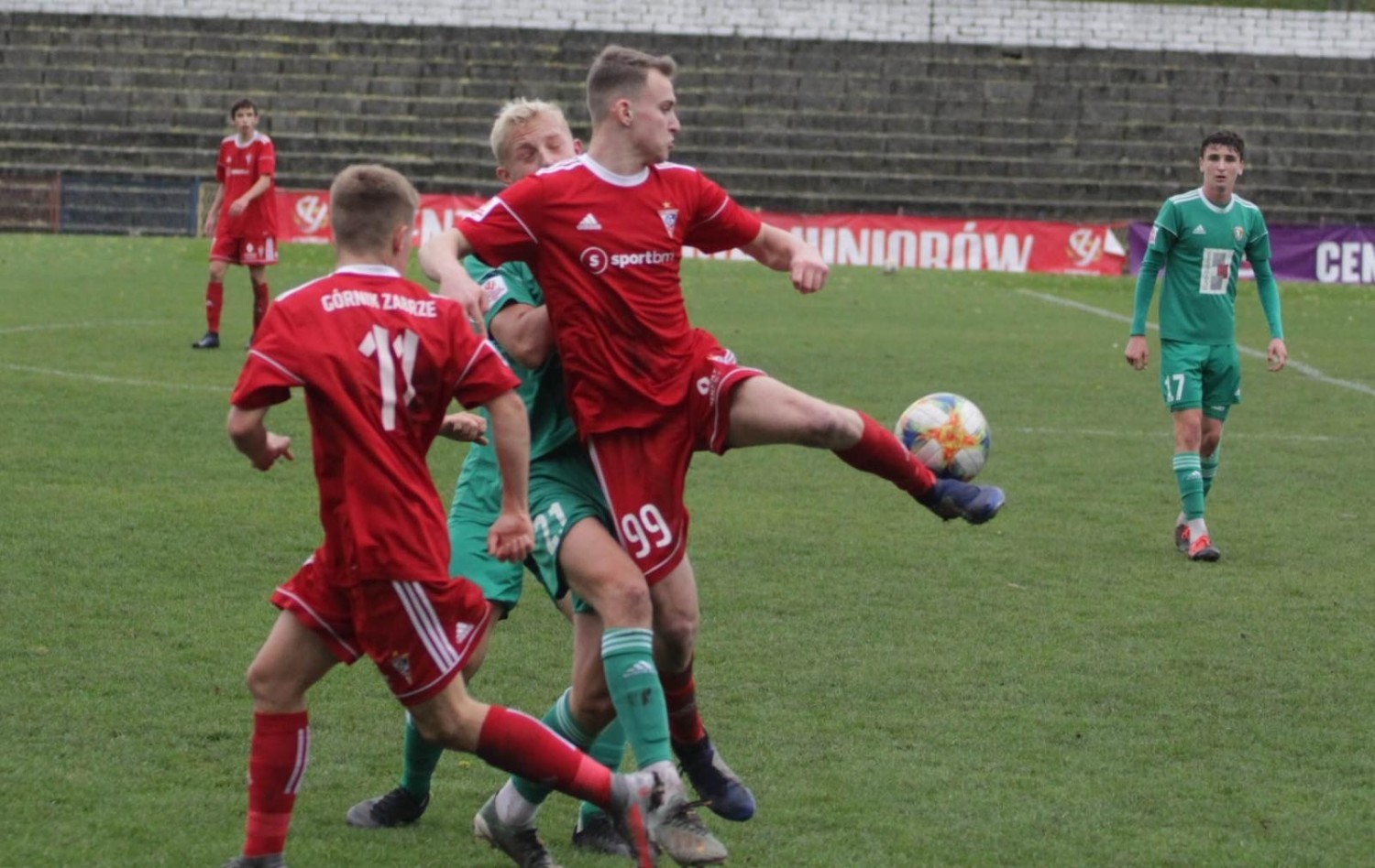 Górnik Zabrze zremisował w CLJ ze Śląskiem Wrocław 1:1 Zobacz kolejne zdjęcia
