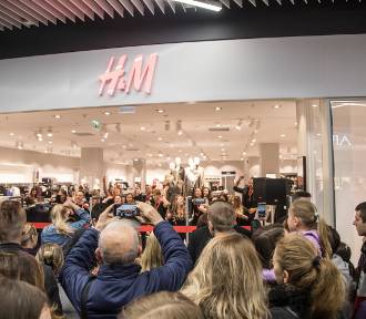 Nowa Stacja Pruszków. Otwarcie wielkiej galerii handlowej przy dworcu PKP. W środku 100 sklepów 