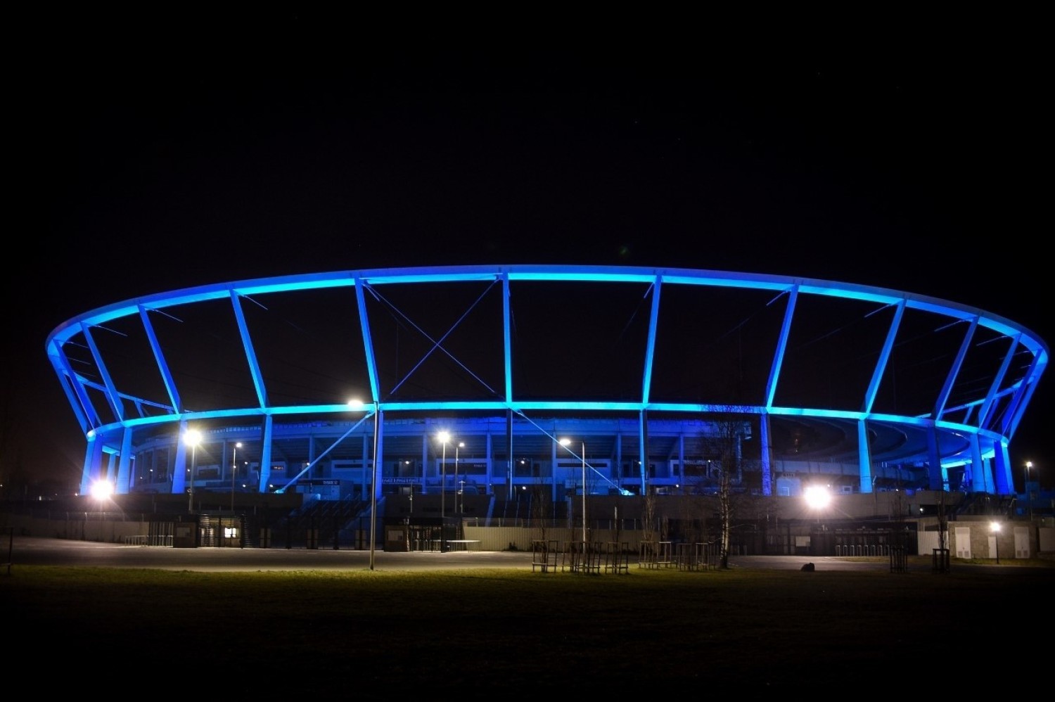 Dosłownie kilka dni temu Stadion Śląski również był podświetlony na niebiesko - w związku z inicjatywą, która ma zwiększyć świadomość społeczną dotyczącą autyzmu