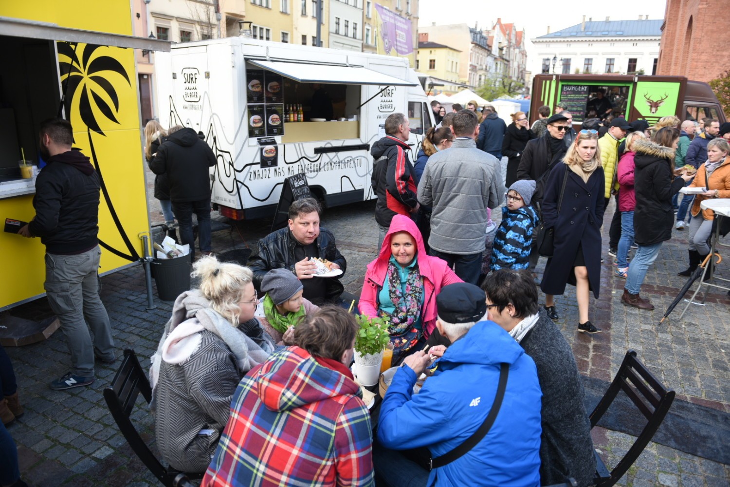 W Toruniu trwa Festiwal Smaków Food Trucków