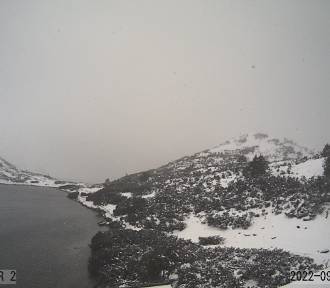 Na Kasprowym Wierchu jest 30 cm śniegu. TOPR ogłasza zagrożenie lawinowe