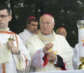 Biskup Andrzej Dziuba odwołany! Diecezja łowicka cenzuruje Nuncjaturę Apostolską