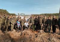 To jest czas sadzenia lasu w Kujawsko-Pomorskiem. Pomagają w tym żołnierze WOT