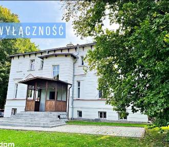 Dom aktora w Wałbrzychu na sprzedaż za 2,5 mln zł. Były to włości rodu Czettrizów