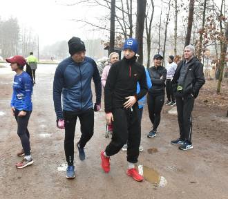 Parkrun 389. Mnóstwo biegaczy w lesie na Skarpie w Toruniu - oglądajcie zdjęcia!