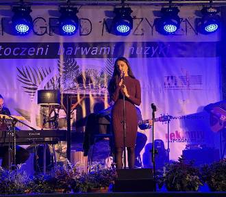 Nostalgiczny koncert w Parku Osiedlowym przy ulicy Baczyńskiego w Sandomierzu (FOTO)