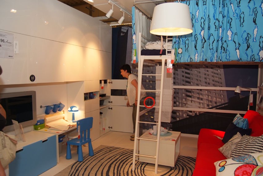 W sklepie Ikea można oglądać przykładowe aranżacje małych wnętrz