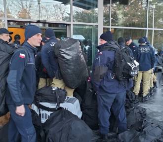 Strażacy z Wałbrzycha i Wrocławia polecieli z misją do Turcji po trzęsieniu ziemi