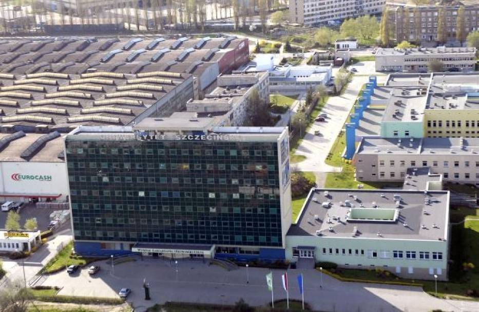 Uniwersytet sprawdza jak radzą sobie absolwenci