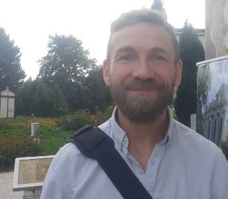 Spotkanie z podróżnikiem Przemysławem Kossakowskim w bibliotece