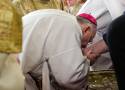 Uroczysta msza święta z obrzędem umywania nóg w katedrze na Wawelu