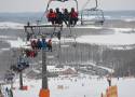 Trwa naśnieżanie stoku na górze Kamieńsk koło Bełchatowa. Kiedy będzie można jeździć na nartach w ośrodku Góra Kamieńsk?