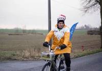Ten policjant dla chorego na raka chłopca przejechał rowerem miejskim ponad 700 km 