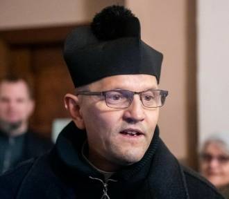 Kontrowersyjny Michał Woźnicki wydalony ze stanu duchownego