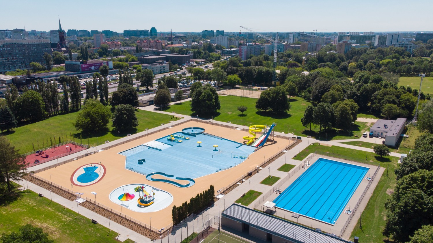 Park MoczydÅo, Warszawa. Otwarcie projektu za 25 mln już 15 czerwca. OdwiedziliÅmy wyremontowany park wodny
