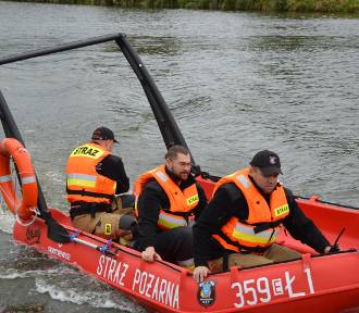 Nowa łódź ratunkowa trafiła do Ochotniczej Straży Pożarnej w Skierniewicach