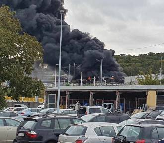 Gdynia: Ogromny pożar na terenie budowy hali sportowej przy szkole!
