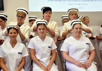 Uroczyste czepkowanie w  PWSZ.17 pielęgniarek ukończyło studia licencjackie