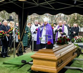 Pogrzeb ks. prałata Mieczysława Bielińskiego na Cmentarzu Starofarnym - zdjęcia