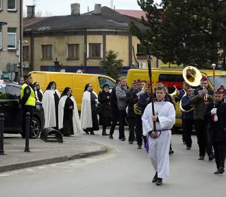 Pogrzeb tragicznie zmarłego w Sosnowcu diakona z Wolbromia