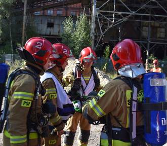 W Wałbrzychu w akcji 250 strażaków - ratowników. Zobaczcie zdjęcia!