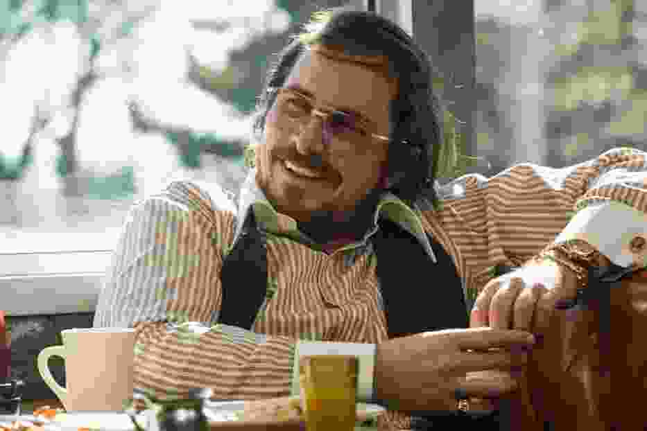 Christian Bale w filmie "American Hustle"