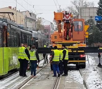W centrum Gorzowa wykoleił się tramwaj. Są utrudnienia 