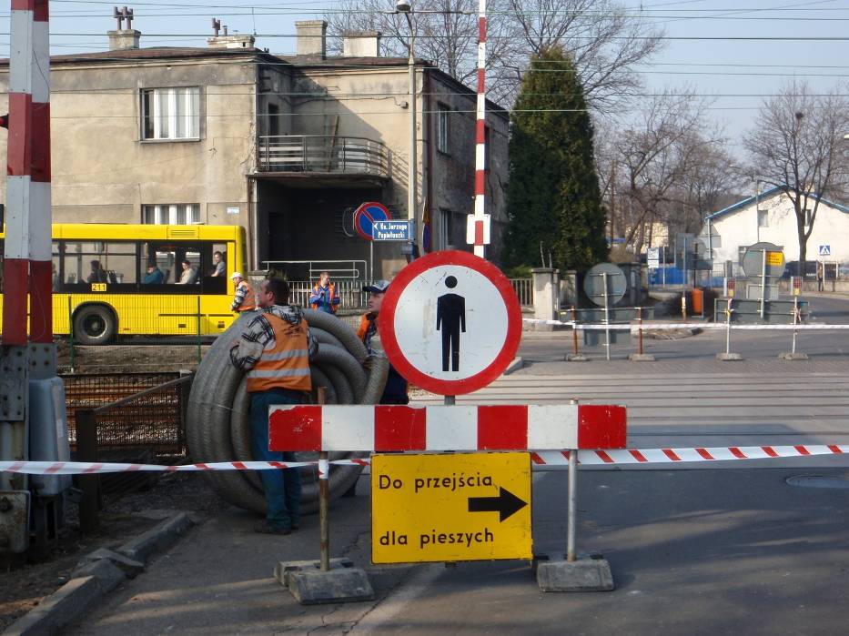 Katowice Kolej Zamknęła Przejazd W Dąbrówce Małej Naszemiastopl
