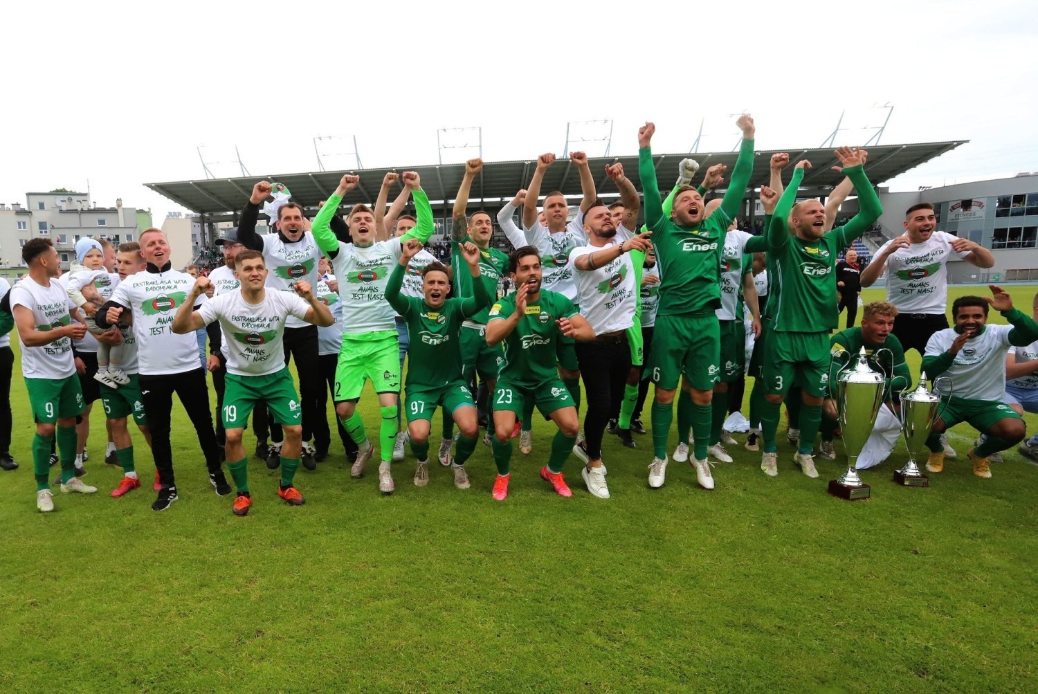 Puchary i gratulacje po meczu Radomiak Radom - Korona Kielce - zobacz zdjęcia