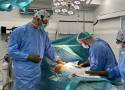 W szpitalu w Wałbrzychu przeprowadzono operację podwójnej mastektomii piersi z ich rekonstruckją, innowacyjną w skali Europy WIDEO, ZDJĘCIA