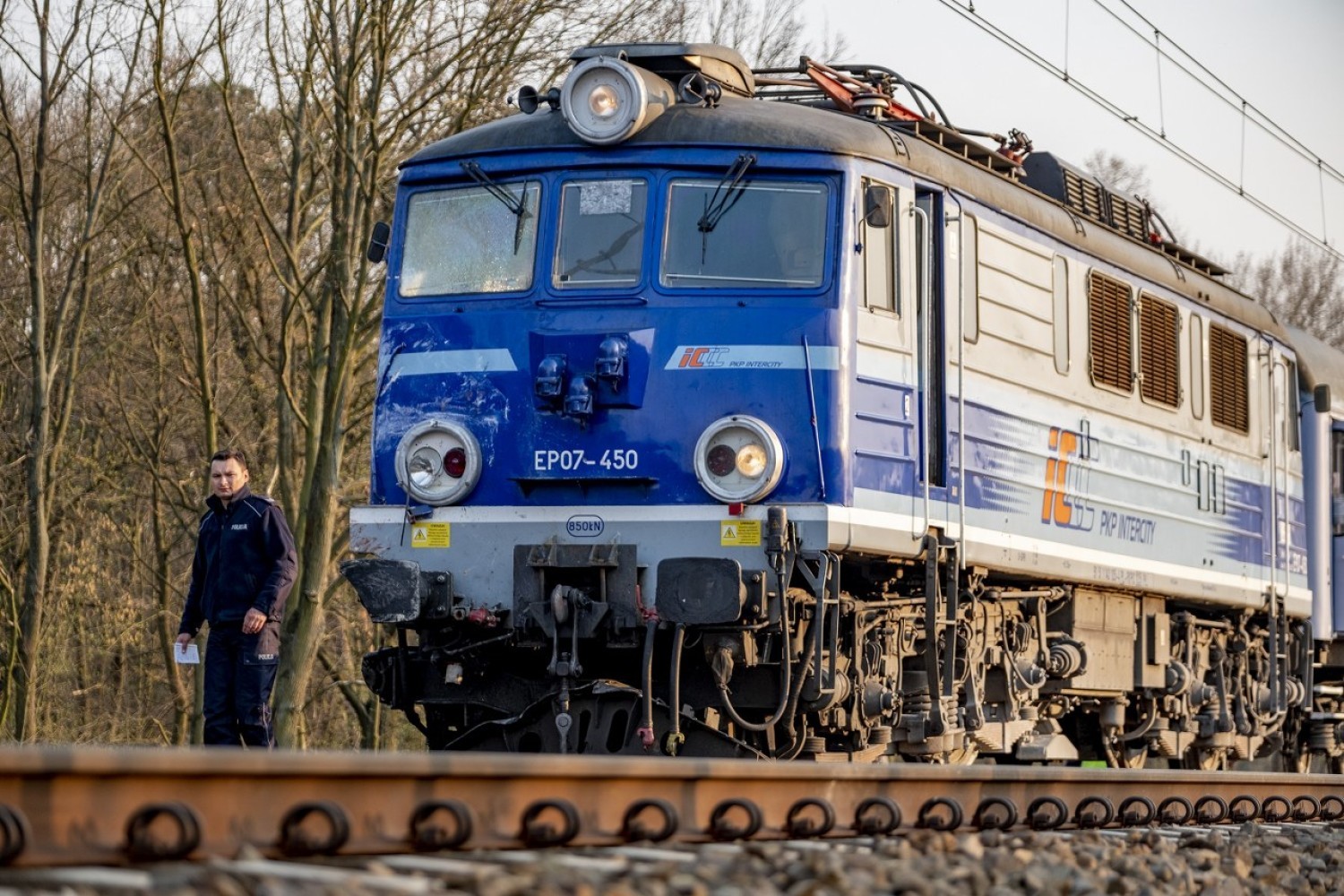 Jak podaje Andrzej Borowiak, rzecznik wielkopolskiej policji, śmierć na miejscu poniosły dwie osoby