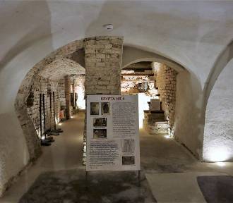Można zwiedzać unikalne krypty pod chełmską bazyliką