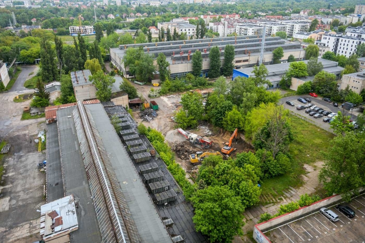 Rozpoczęło się wyburzanie budynków na terenie Grupy Wiepofama