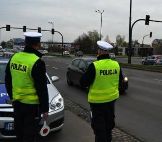 Kontrole na drogach powiatu krakowskiego i ponad sto wykroczeń. Mandat za mandatem