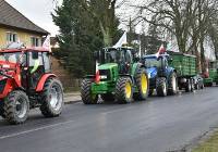 Protest rolników w Człuchowie - około 100 ciągników na drogach