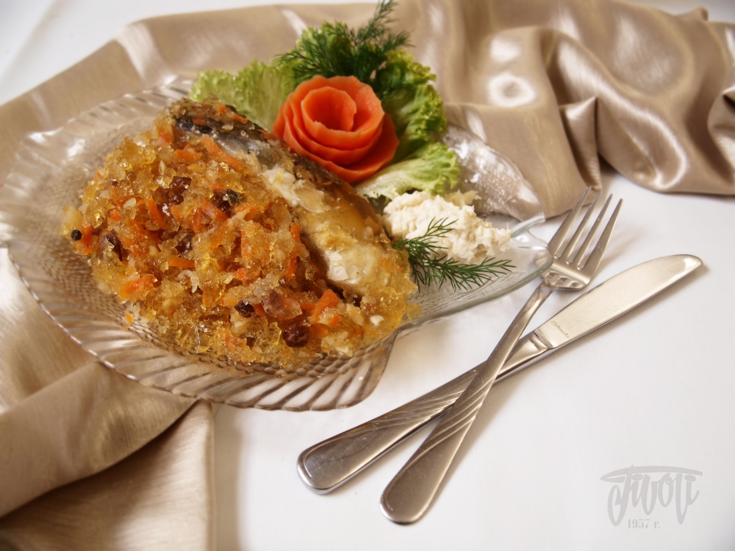 Kultowy karp po żydowsku serwowany od ponad 60 lat w restauracji Tivoli