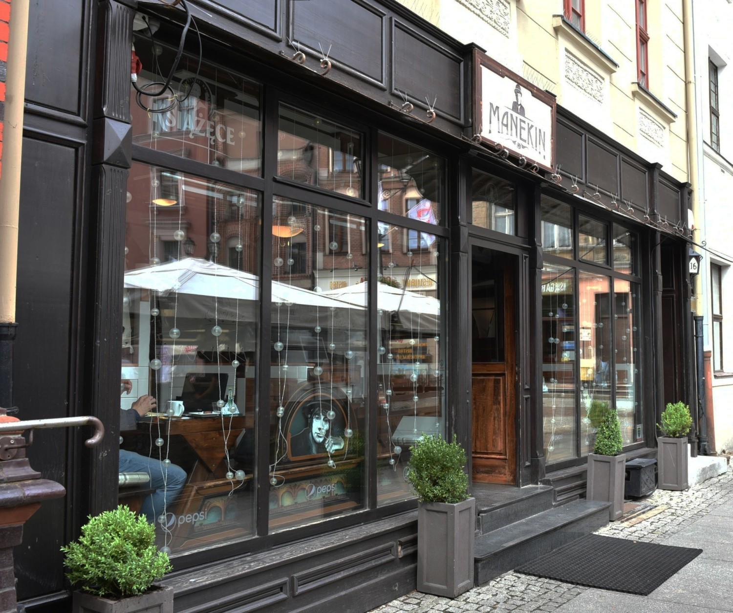 Miejsce 10 : Restauracja "Manekin" w Toruniu - średnia ocena 4,5 na podstawie 1046 recenzji