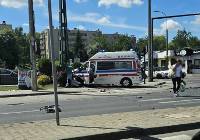 Wypadek z udziałem ambulansu w Krakowie. Są osoby poszkodowane