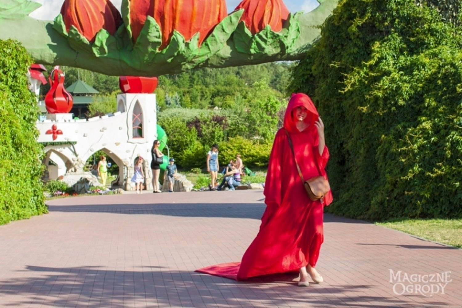 To istniejący od kilku lat, mający ponad 14 hektarów powierzchni, bajkowy park tematyczny, z karuzelami, małą kolejką i restauracjami