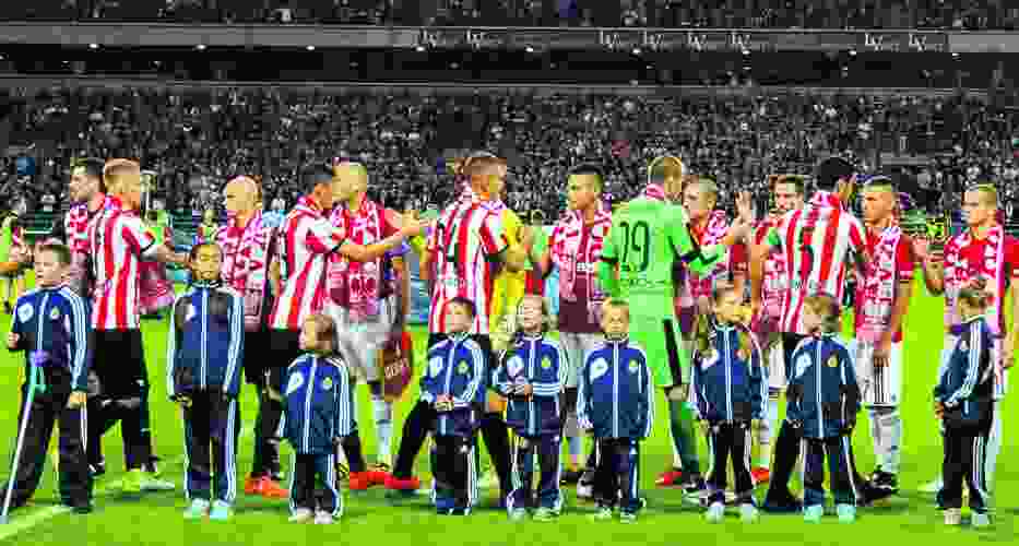 Na razie piłkarska Wisła i Cracovia nie dostały miejskiej dotacji