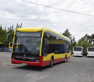 Na ulicach Skierniewic pojawił się elektryczny autobus miejski