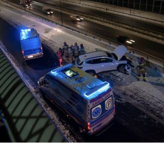 W Sosnowcu samochód spadł z parkingu kilka metrów w dół! Jest WIDEO