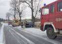 Gmina Gardeja. Wypadek na trasie Trumieje – Jaromierz. 69-letni kierujący osobowym seatem uderzył w przydrożne drzewo